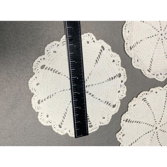 Set of 3 Handmade Vintage Crochet Doilies - Picture 5 of 6